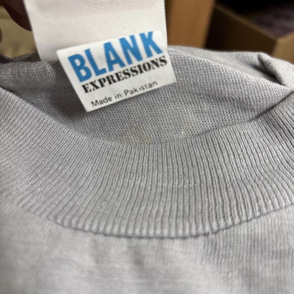 Vintage Single Stitch M Donald Duck 1986 Raised print NWOT - Shelfware - Picture 10 of 11